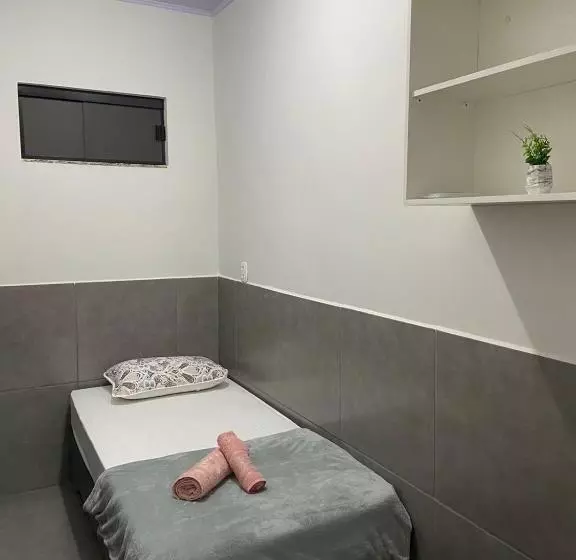 カプセルホテル Phos Hostel