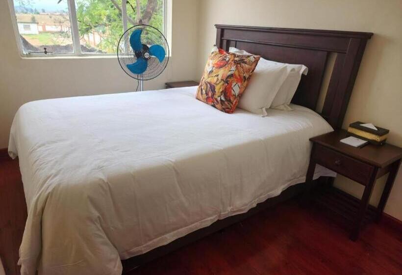 בית מלון כפרי Lily Park Themepark