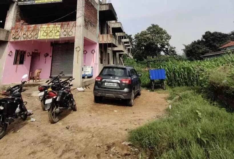 ホテル Oyo Radha Mohan Inn