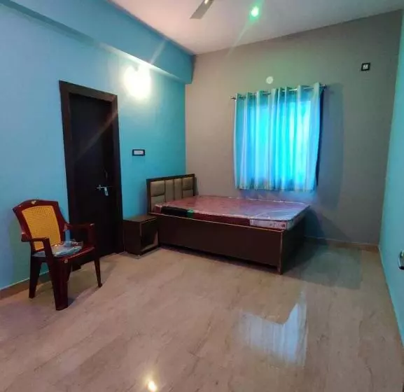 ホテル Oyo Radha Mohan Inn