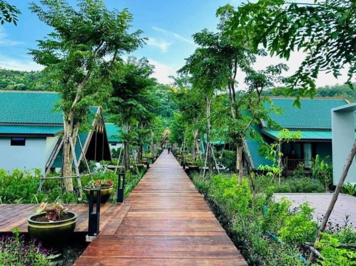 בית מלון כפרי Ptes Lory