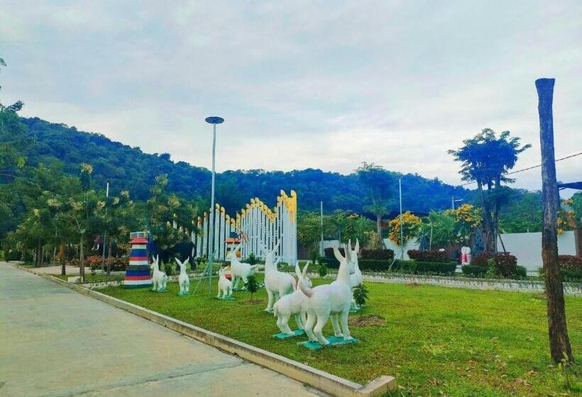 בית מלון כפרי Ptes Lory