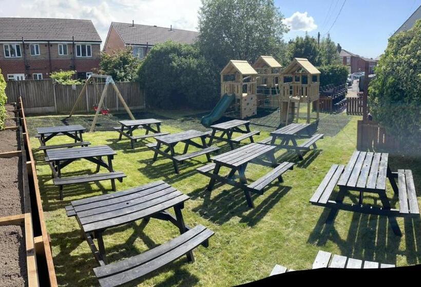 בית מלון כפרי Ye Olde Original Withy Trees