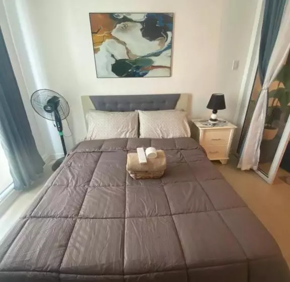 ペンション Condo Azure Staycation In Paranaque Beach View
