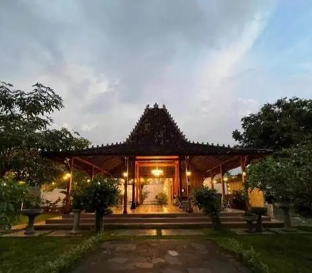 Majatalo Kinkeo Borobudur