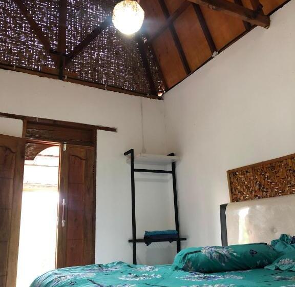 Pensió Rara Guest House