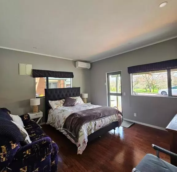 Majatalo Ridgetop Farmstay