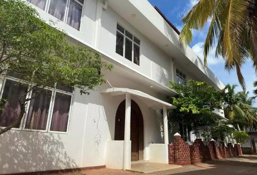 ペンション Shanyo Guest House