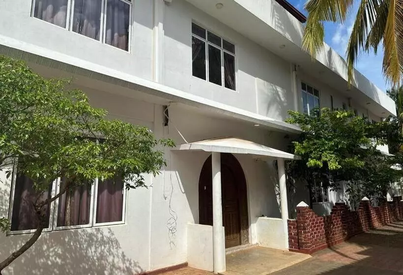 ペンション Shanyo Guest House