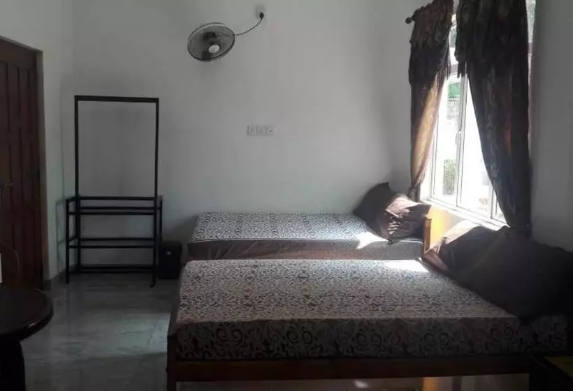 ペンション Shanyo Guest House