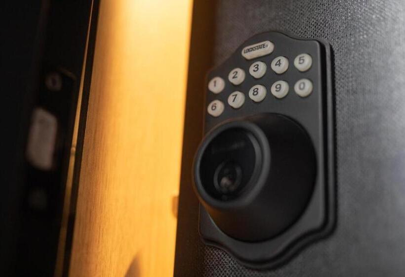 The Bonds Hotel Tokyo