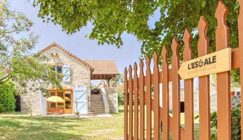 צימר Chambre Four à Pain à L Escale De Varaire