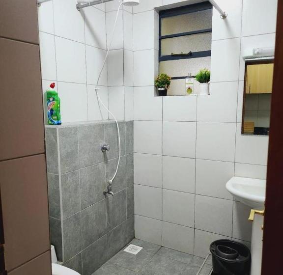 تختخواب و صبحانه Royalties