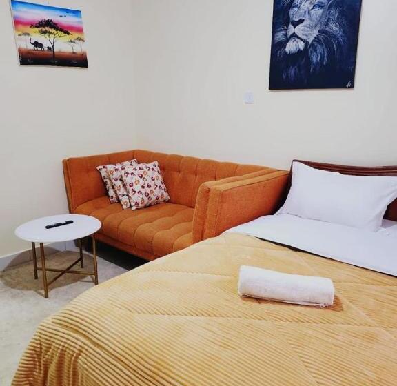 تختخواب و صبحانه Royalties