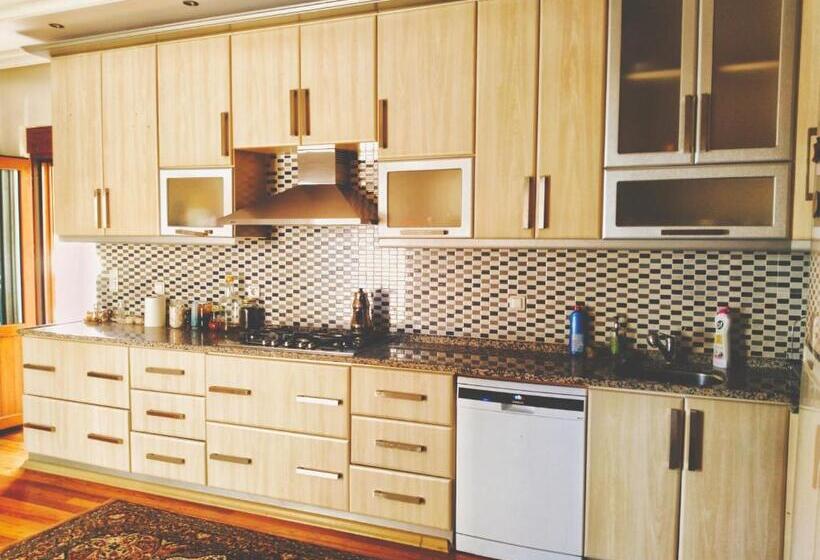 تختخواب و صبحانه özçelik Apartmanı