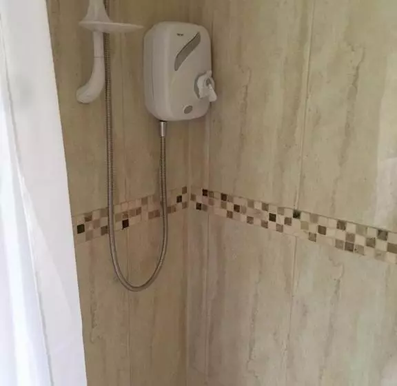 Garrenmore Lodge B&b