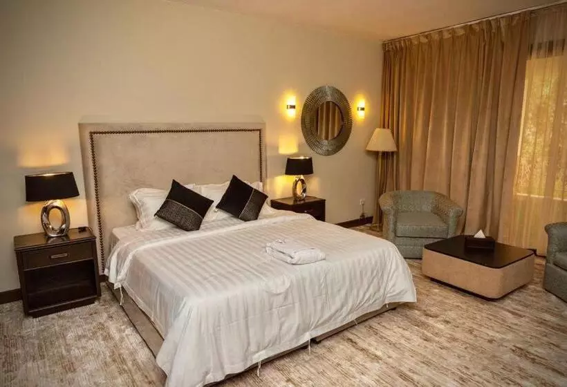 Ghodran Hotel And Resort