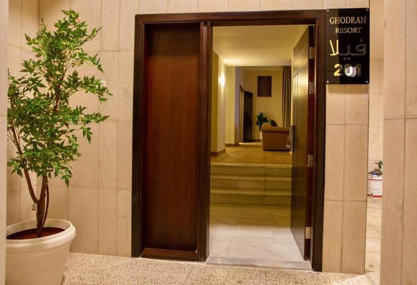 Ghodran Hotel And Resort
