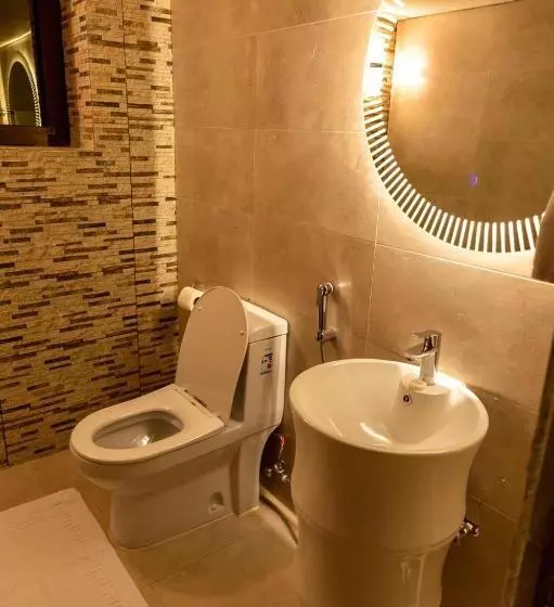 Ghodran Hotel And Resort
