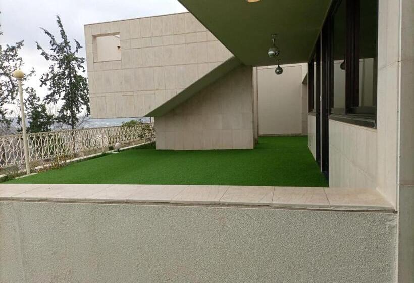 Ghodran Hotel And Resort