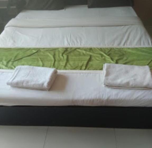 בית מלון כפרי Aqualura, Goa