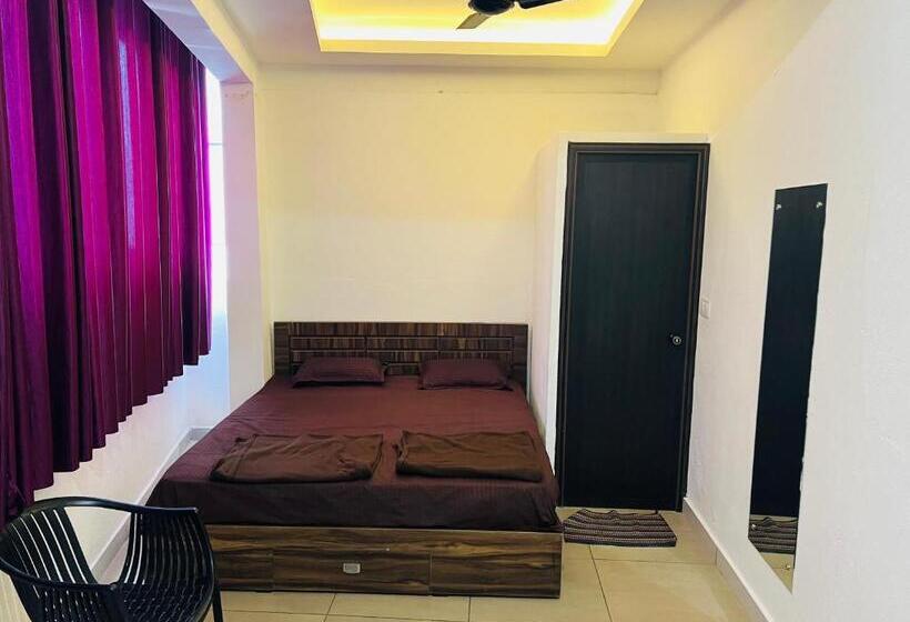 בית מלון כפרי Aroma Inn