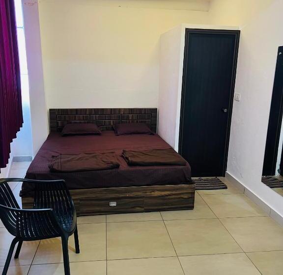 בית מלון כפרי Aroma Inn