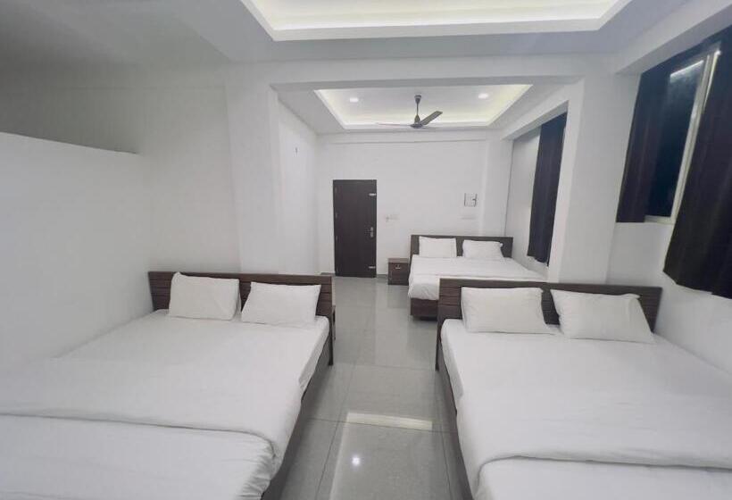 בית מלון כפרי Aroma Inn