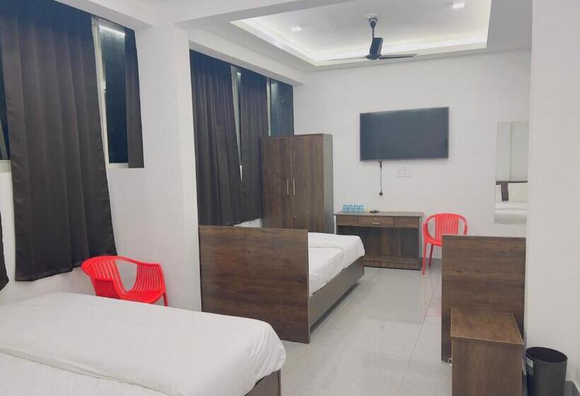 בית מלון כפרי Aroma Inn