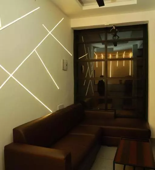 Hotelli Aroma Inn