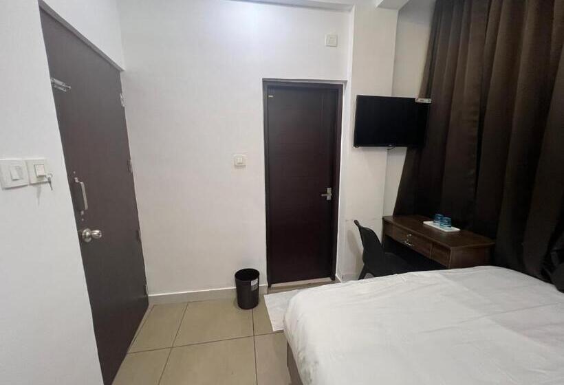 בית מלון כפרי Aroma Inn