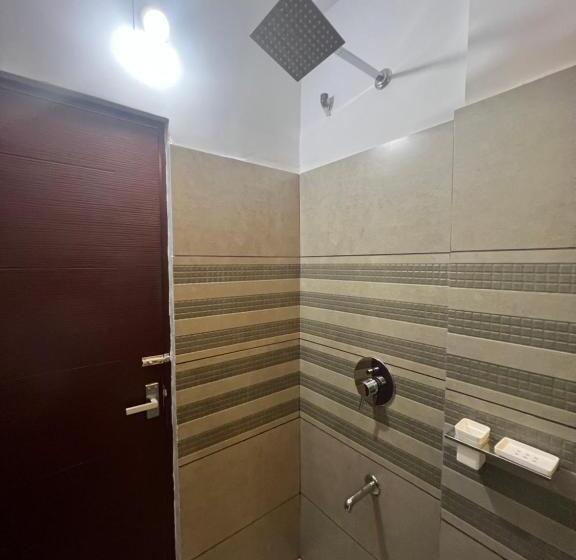 בית מלון כפרי Aroma Inn