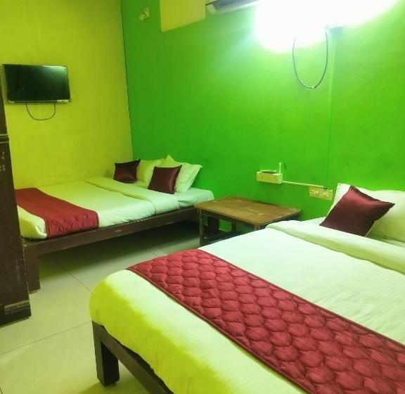 Отель Auro Beach Stays