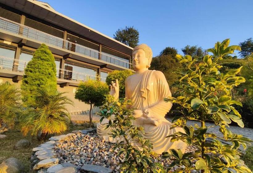 Отель Great Empire