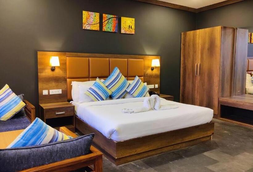 Отель Great Empire