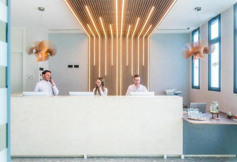 هتل Málaga Vibes