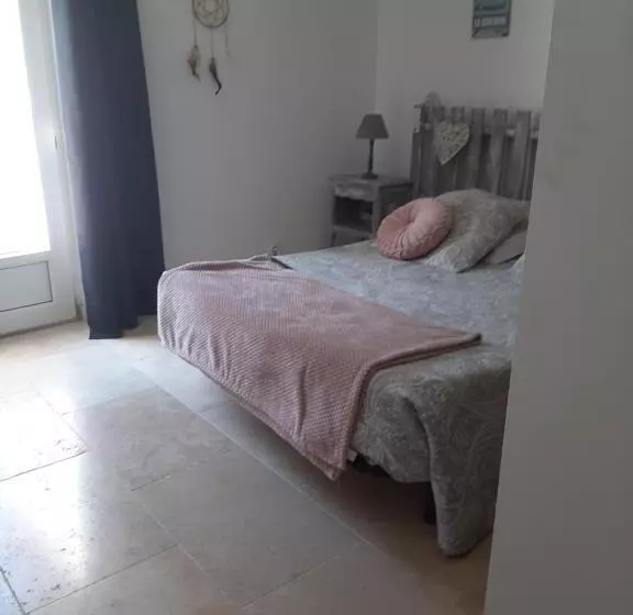 پانسیون Chez Monique Et Rémi