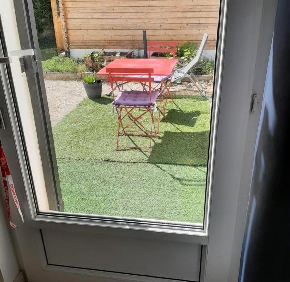 پانسیون Chez Monique Et Rémi