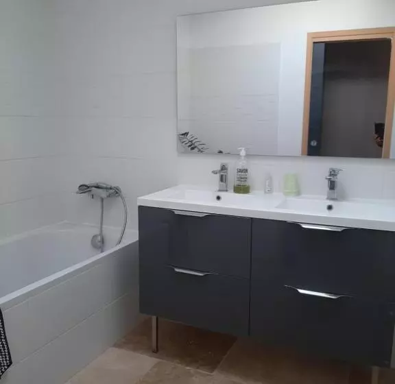 پانسیون Chez Monique Et Rémi