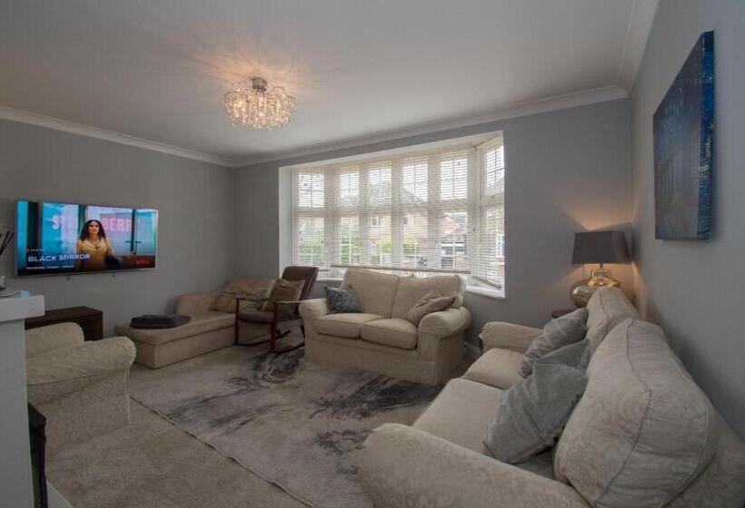 ペンション Elegant And Spacious Private Room With Ensuite