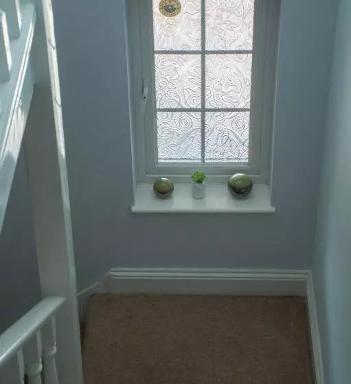 پانسیون Elegant And Spacious Private Room With Ensuite