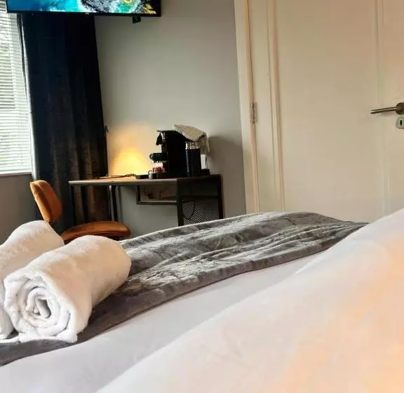 Pensió Shanroe Accommodation