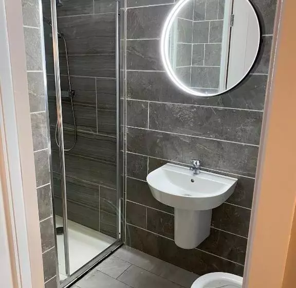 Pensió Shanroe Accommodation