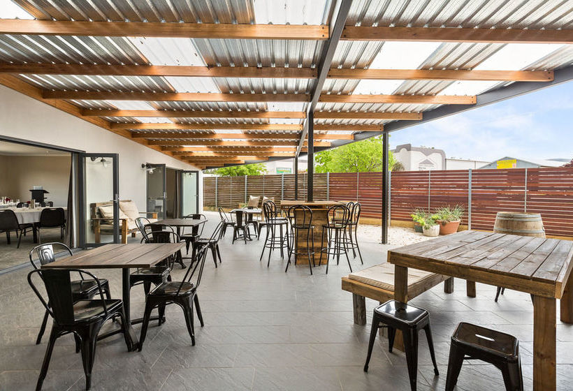 Aden Mudgee Apartments