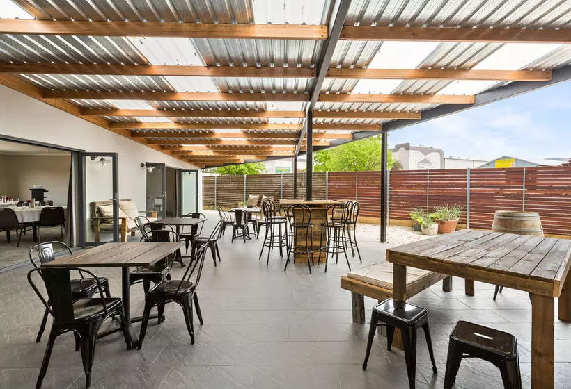 Aden Mudgee Apartments