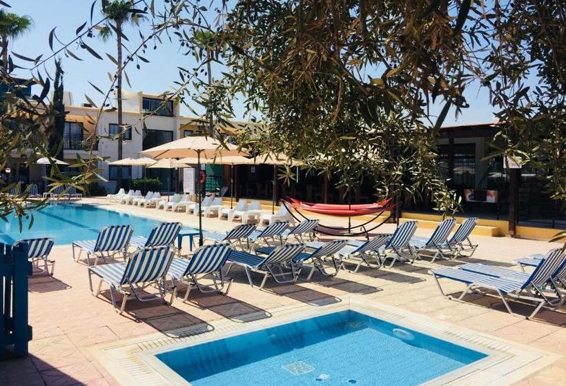 Carina Hotel Apartments