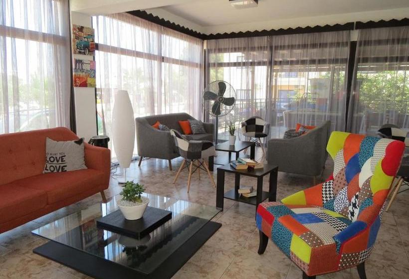 Carina Hotel Apartments