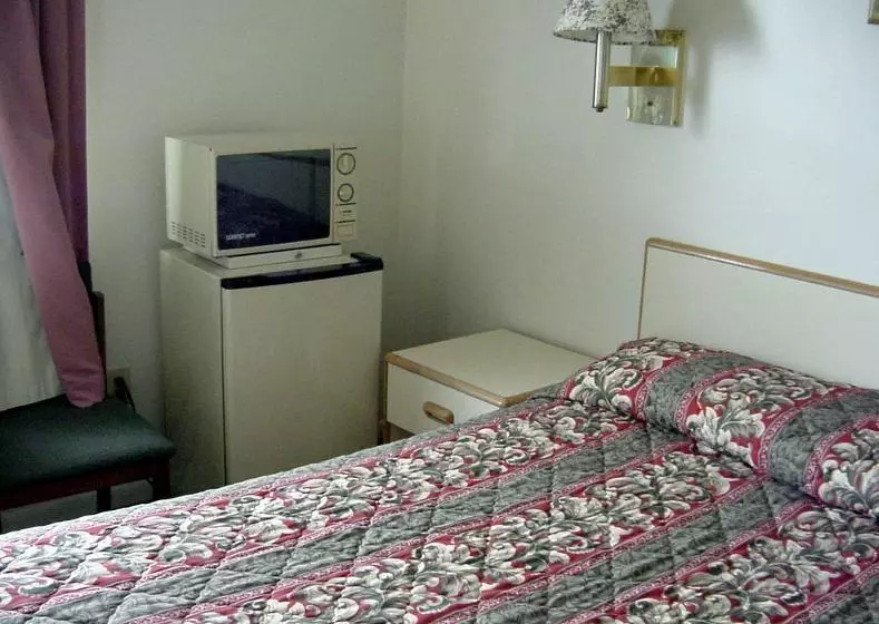 Double A Motel