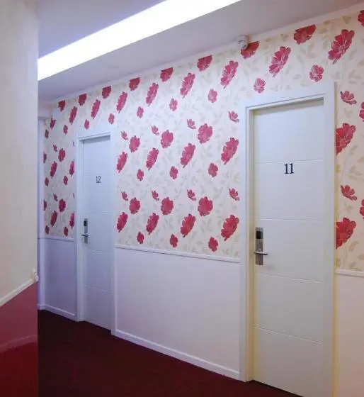 Hostal Petite Maman