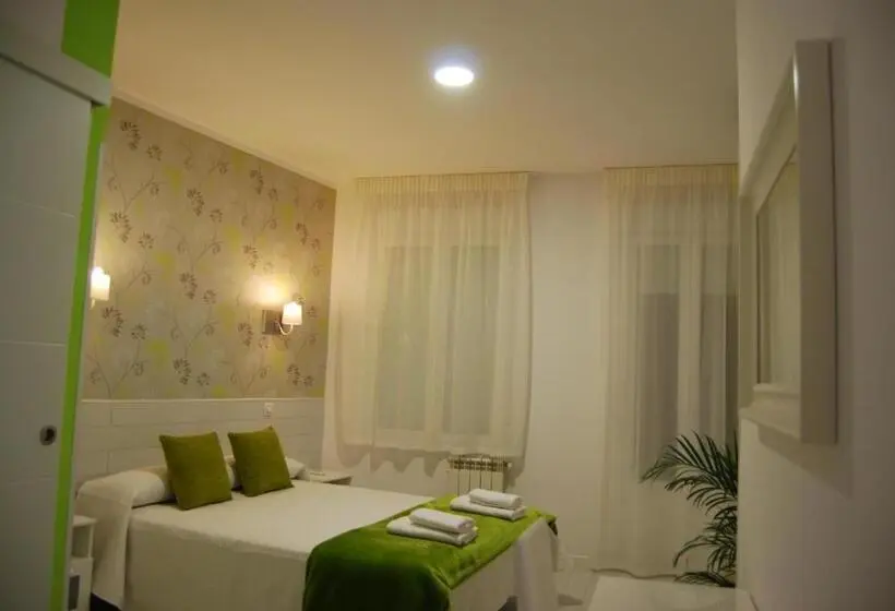 Hostal Petite Maman